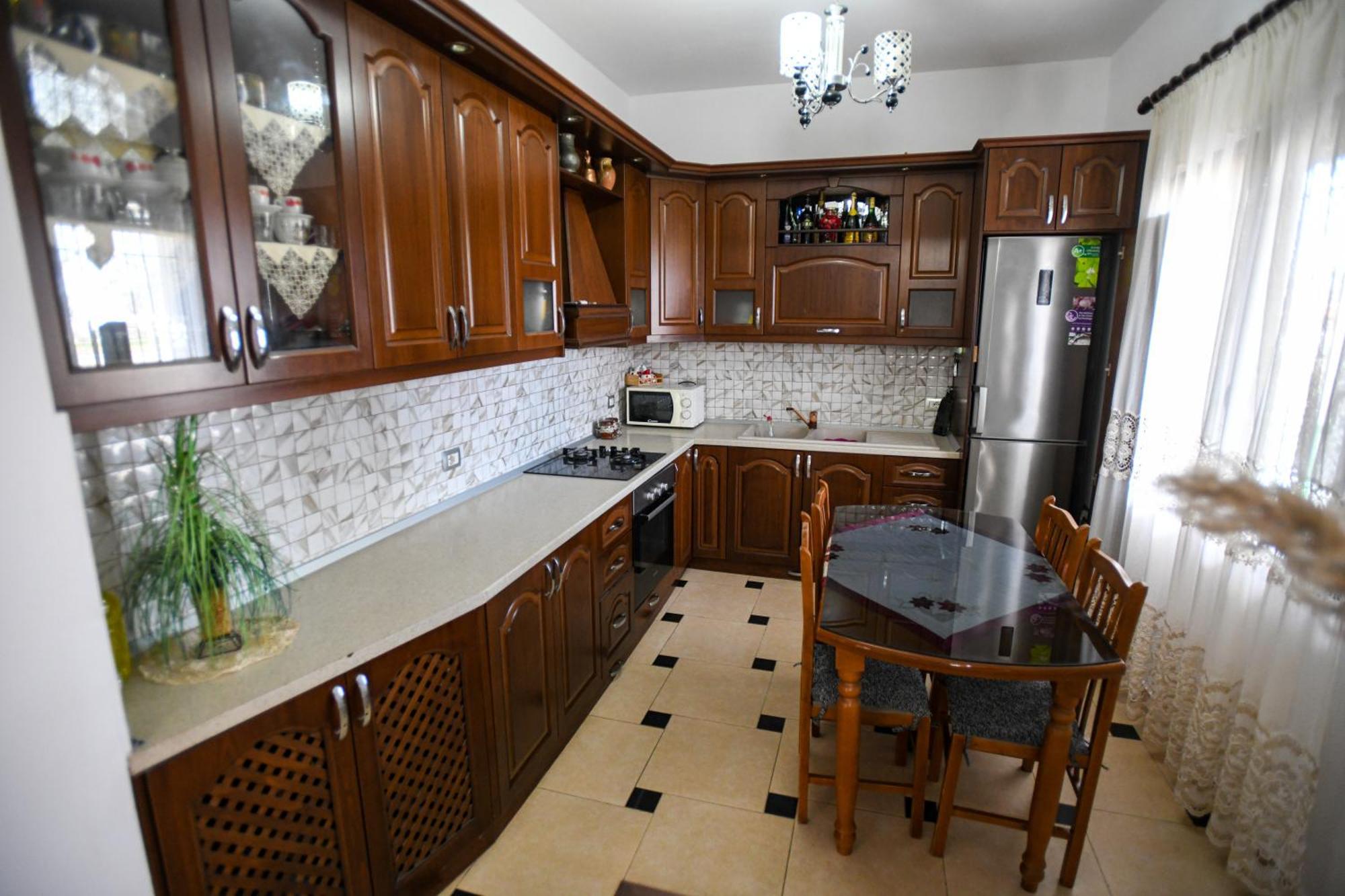 Villa Solitude Берат Екстериор снимка
