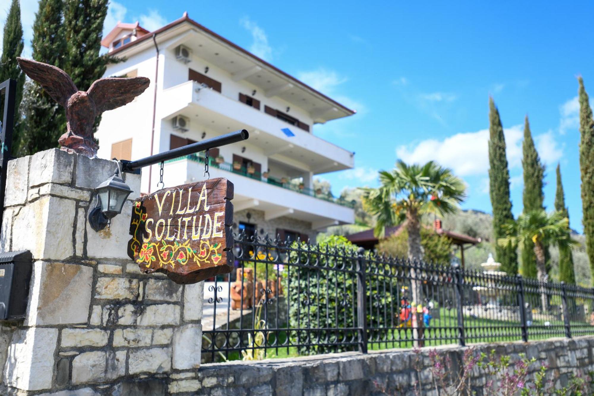 Villa Solitude Берат Екстериор снимка
